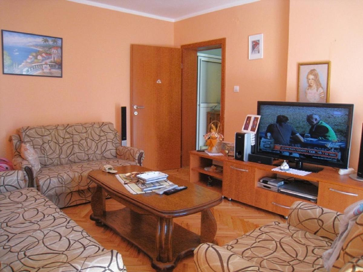 Apartment Stana Petrovac Buitenkant foto