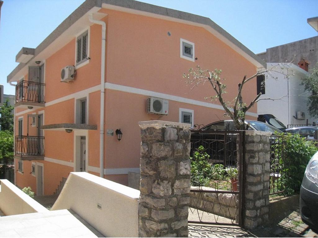 Apartment Stana Petrovac Buitenkant foto
